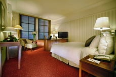 Plaza Club Deluxe Room at Redtop Hotel & Convention Center in Jakarta, Indonesia